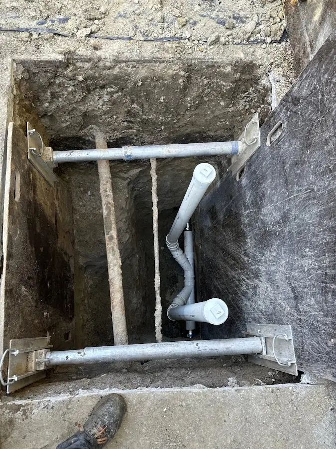 Experienced plumber completing Gas Line Repair work in Roland
